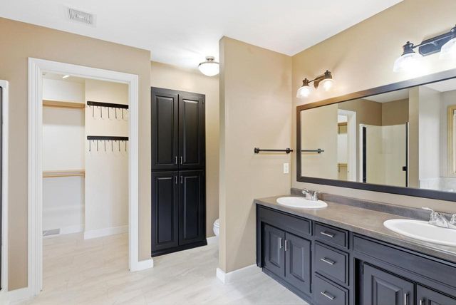 633 S Neumeyer LANE, Brillion, WI 54110