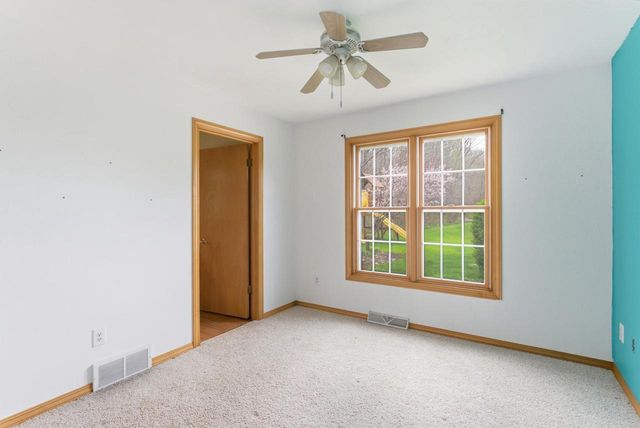 633 S Neumeyer LANE, Brillion, WI 54110