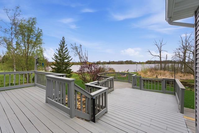 633 S Neumeyer LANE, Brillion, WI 54110
