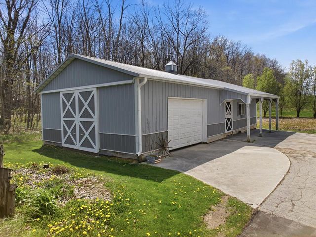 633 S Neumeyer LANE, Brillion, WI 54110