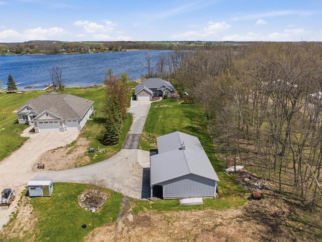 633 S Neumeyer LANE, Brillion, WI 54110