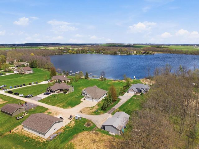 633 S Neumeyer LANE, Brillion, WI 54110