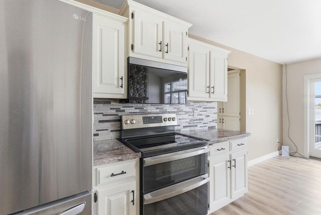 633 S Neumeyer LANE, Brillion, WI 54110