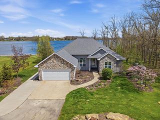 633 S Neumeyer LANE, Brillion, WI 54110