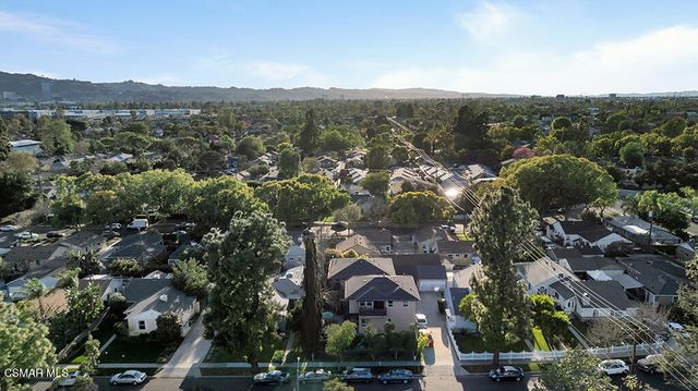 625 Niagara Street, Burbank, CA 91505