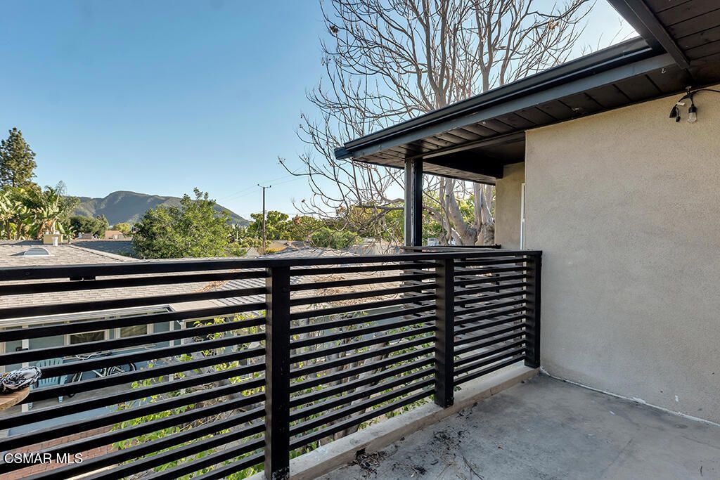 Image 23 of property listing at 625 Niagara Street, Burbank, CA 91505