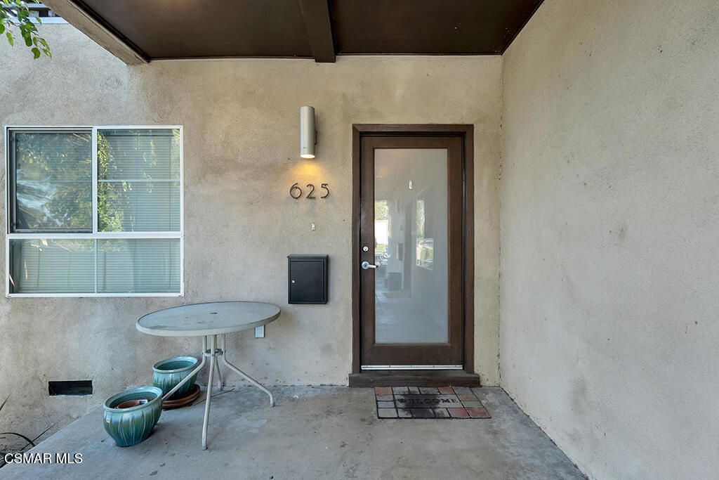 Image 26 of property listing at 625 Niagara Street, Burbank, CA 91505