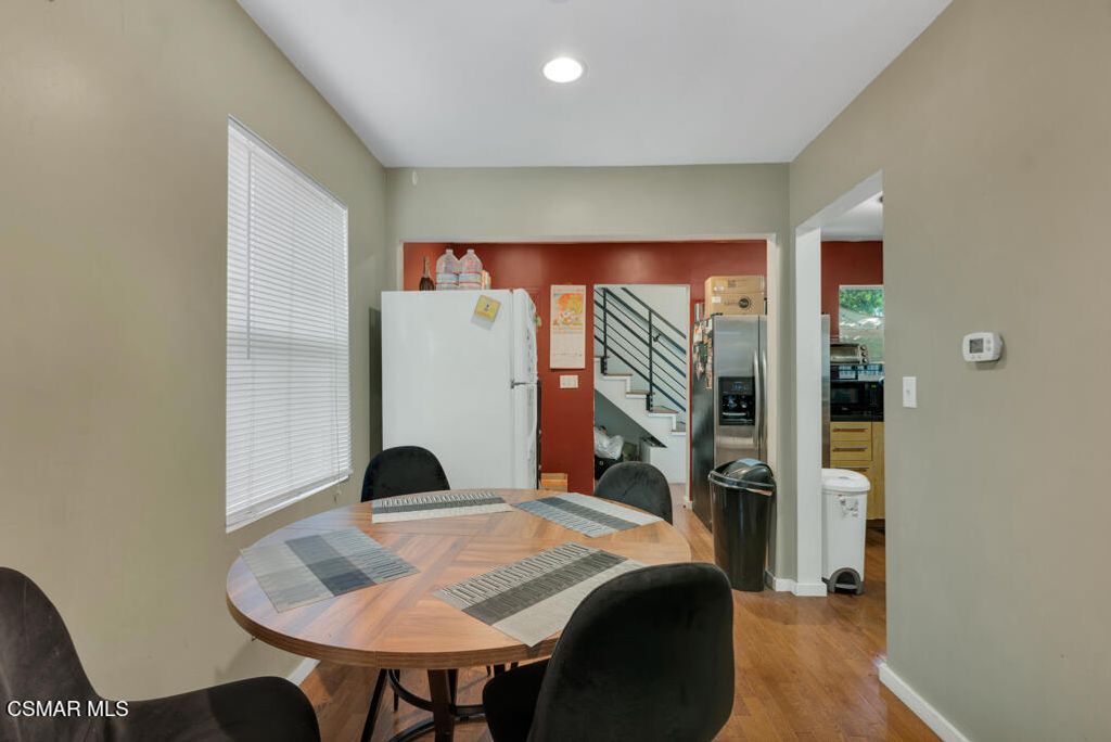 Image 32 of property listing at 625 Niagara Street, Burbank, CA 91505