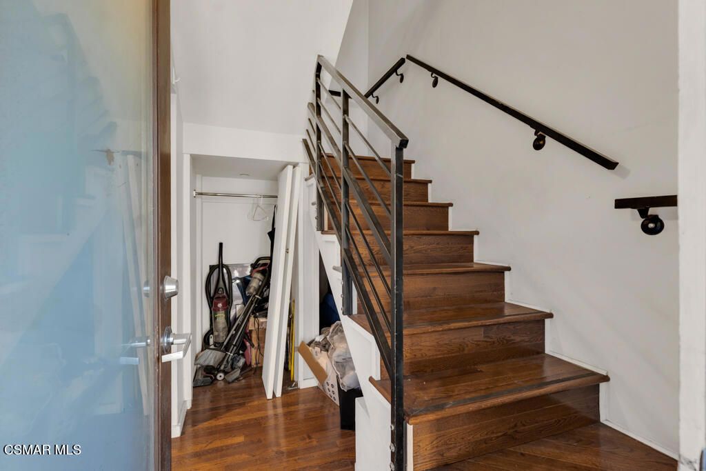 Image 35 of property listing at 625 Niagara Street, Burbank, CA 91505