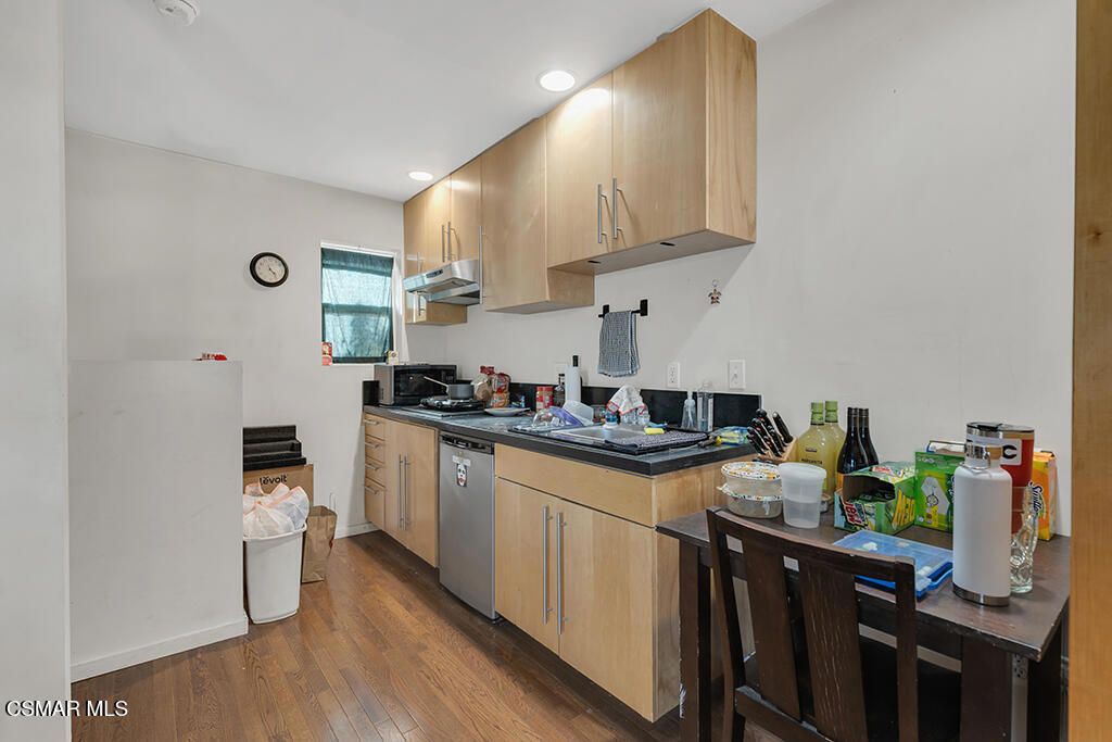 Image 39 of property listing at 625 Niagara Street, Burbank, CA 91505