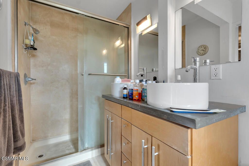 Image 41 of property listing at 625 Niagara Street, Burbank, CA 91505