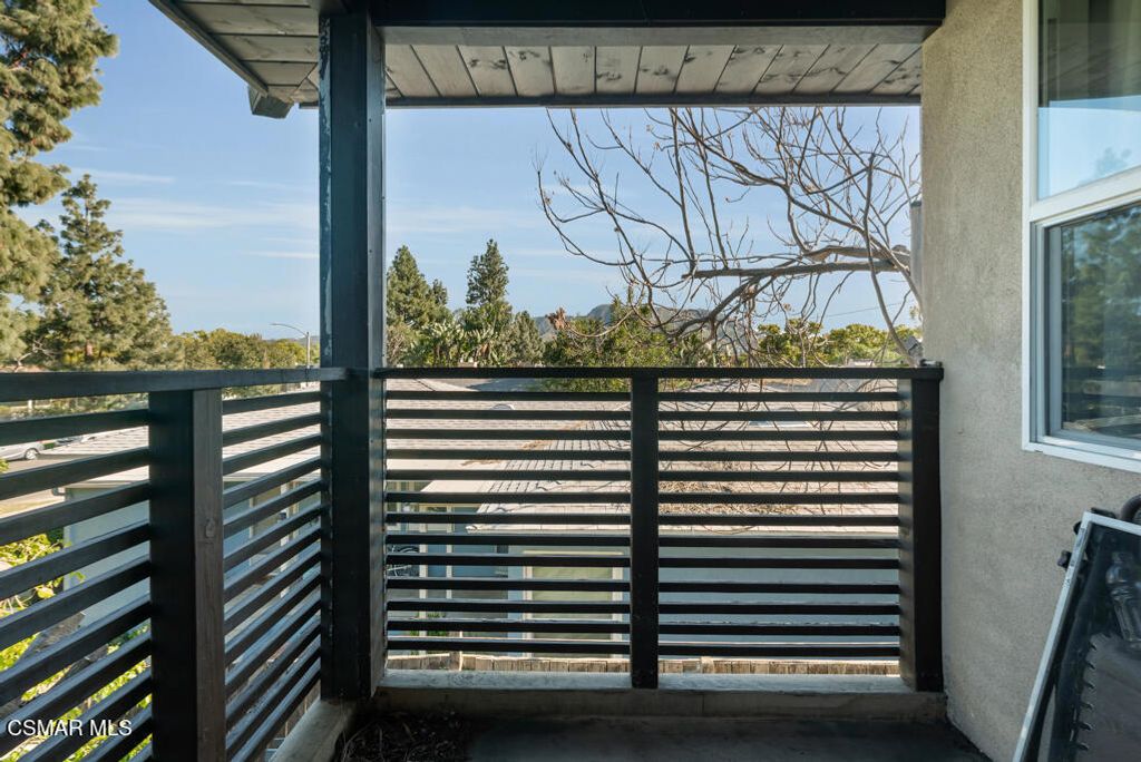 Image 42 of property listing at 625 Niagara Street, Burbank, CA 91505