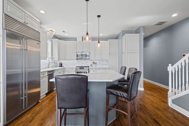 616 N MAY Street 3C, Chicago, IL 60642