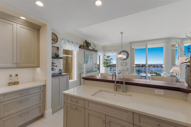 130 RIVIERA DUNES WAY 601, Palmetto, FL 34221