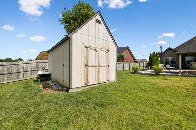 1951 Mural Ln, Murfreesboro, TN 37127