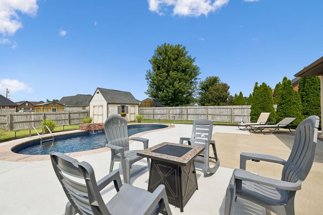 1951 Mural Ln, Murfreesboro, TN 37127