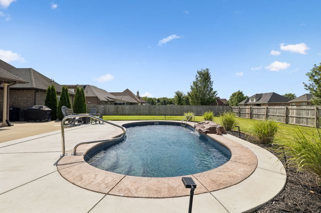 1951 Mural Ln, Murfreesboro, TN 37127