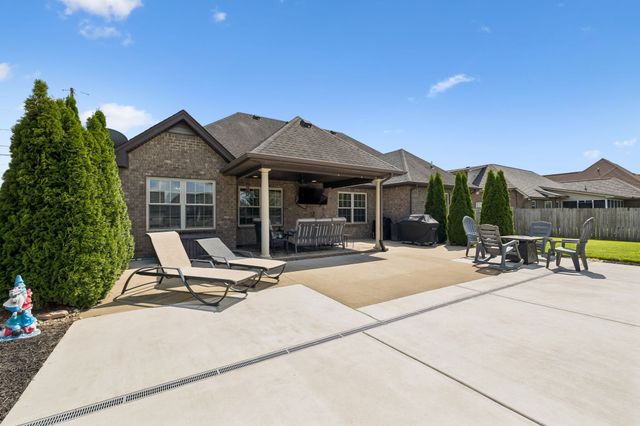 1951 Mural Ln, Murfreesboro, TN 37127