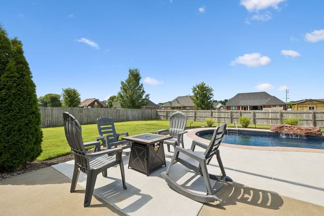 1951 Mural Ln, Murfreesboro, TN 37127