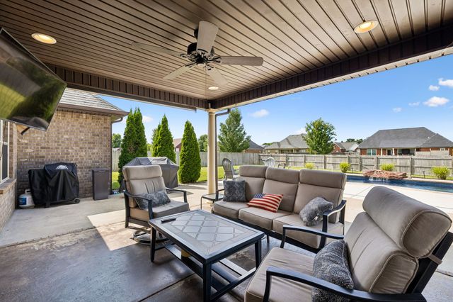 1951 Mural Ln, Murfreesboro, TN 37127