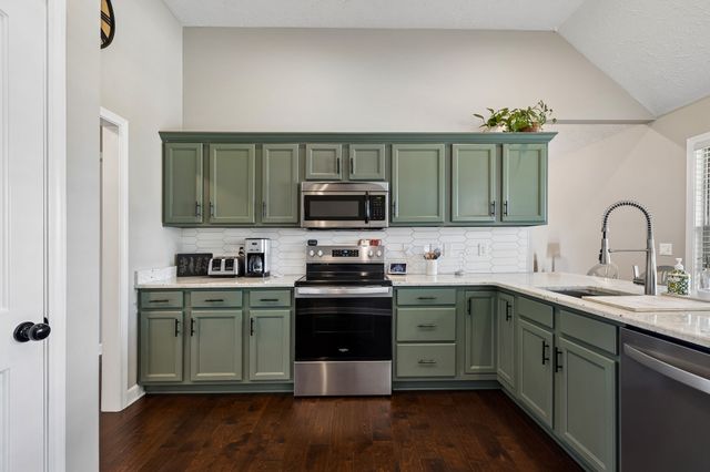 1951 Mural Ln, Murfreesboro, TN 37127
