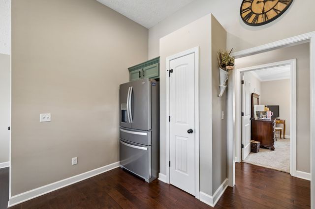 1951 Mural Ln, Murfreesboro, TN 37127