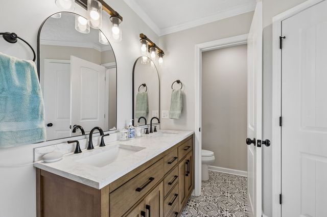 1951 Mural Ln, Murfreesboro, TN 37127