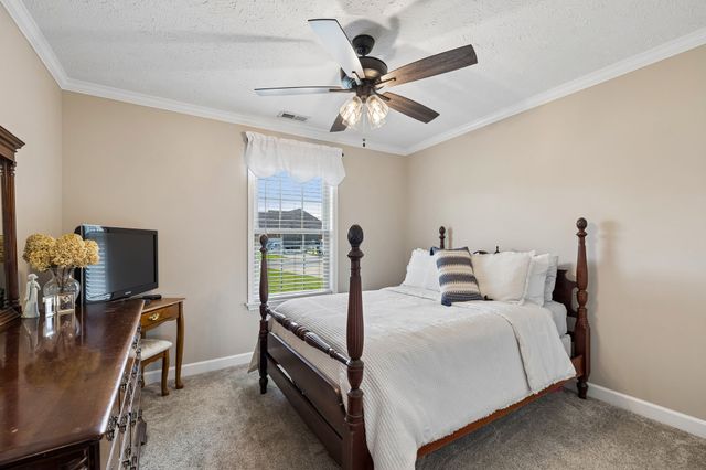 1951 Mural Ln, Murfreesboro, TN 37127