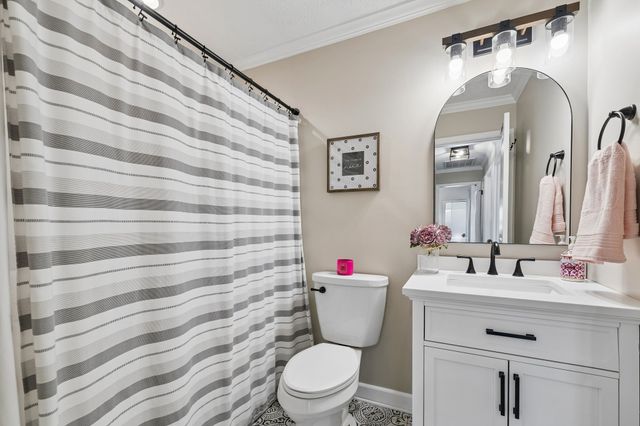 1951 Mural Ln, Murfreesboro, TN 37127