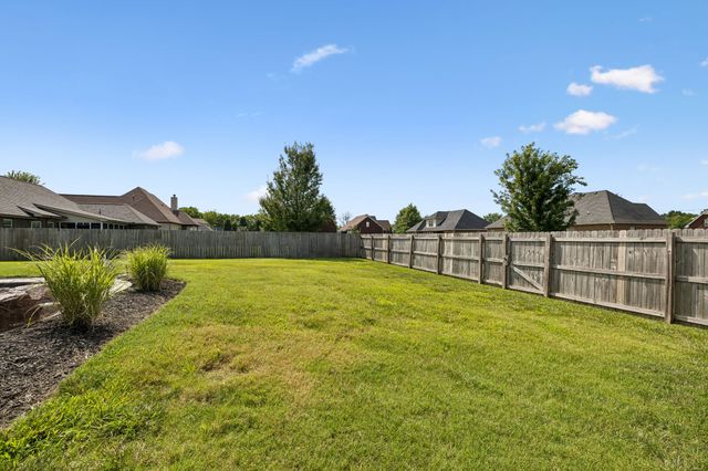 1951 Mural Ln, Murfreesboro, TN 37127