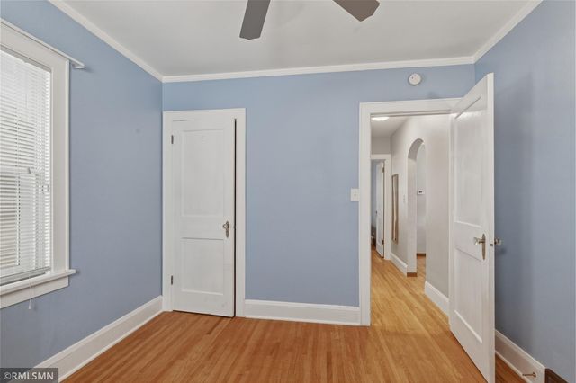 1067 Robert Street S, West Saint Paul, MN 55118