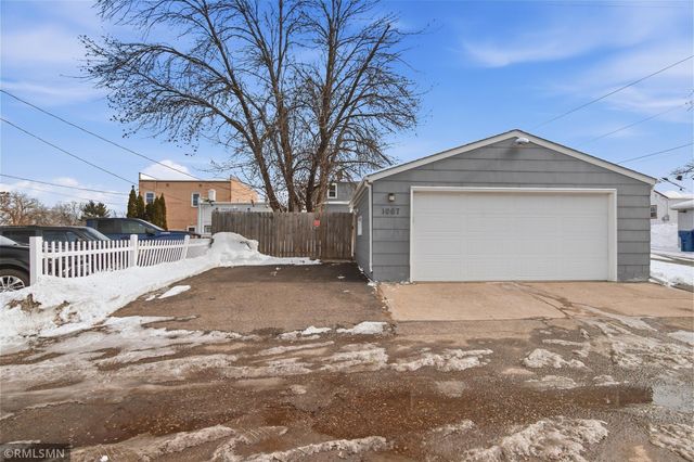 1067 Robert Street S, West Saint Paul, MN 55118