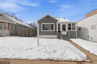 1067 Robert Street S, West Saint Paul, MN 55118