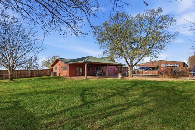 5355 Hoehn Road, Sanger, TX 76266
