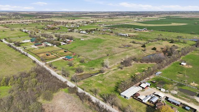 5355 Hoehn Road, Sanger, TX 76266