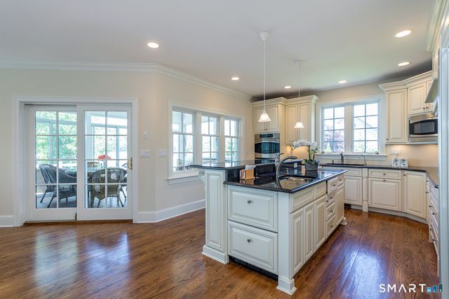 164 North Lake Shore Drive, Brookfield, CT 06804