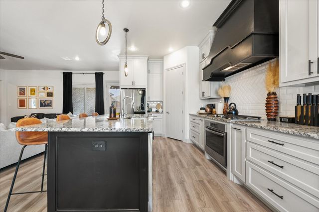 601 Buckingham Avenue, Wolfforth, TX 79382