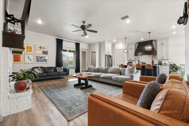 601 Buckingham Avenue, Wolfforth, TX 79382