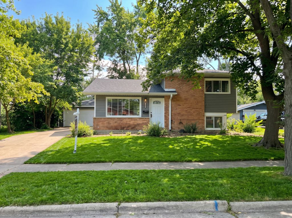 305 WINNEBAGO Street, Park Forest, IL 60466