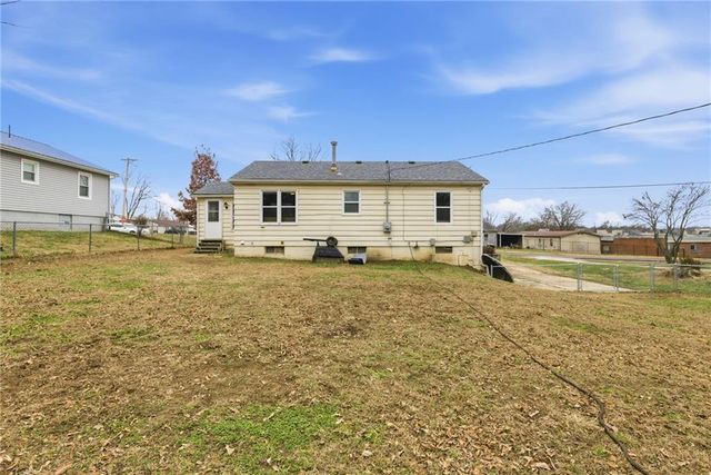 506 E Wimer Street, Knob Noster, MO 65336