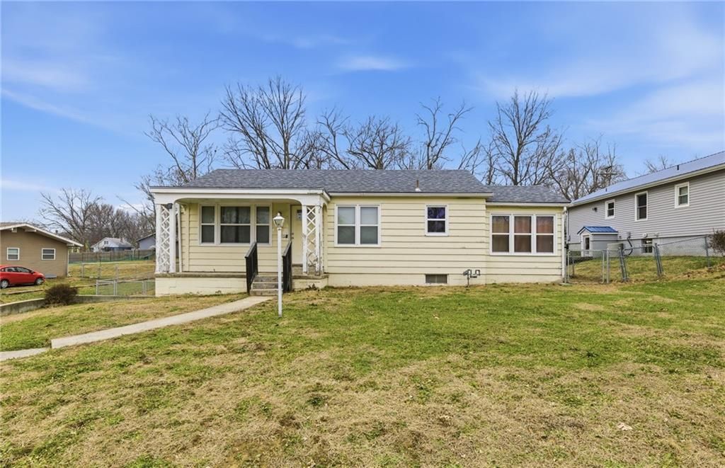 506 E Wimer Street, Knob Noster, MO 65336