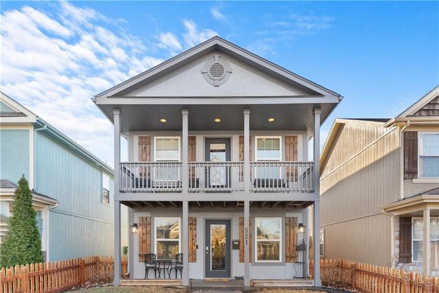 521 SW 15th Street, Blue Springs, MO 64015