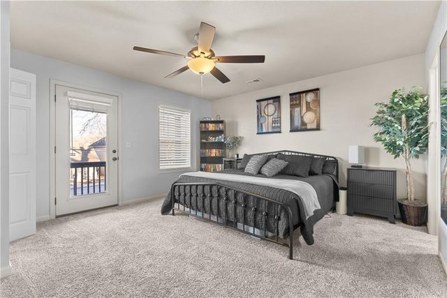 521 SW 15th Street, Blue Springs, MO 64015