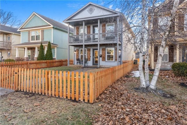 521 SW 15th Street, Blue Springs, MO 64015