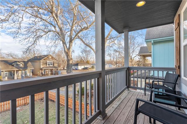 521 SW 15th Street, Blue Springs, MO 64015