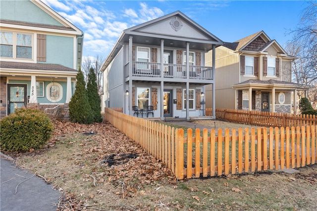 521 SW 15th Street, Blue Springs, MO 64015