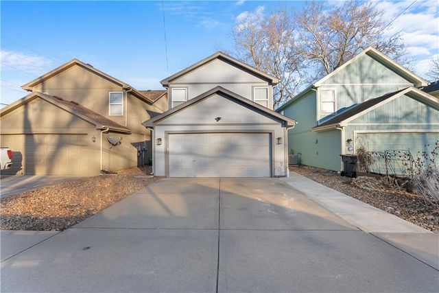 521 SW 15th Street, Blue Springs, MO 64015