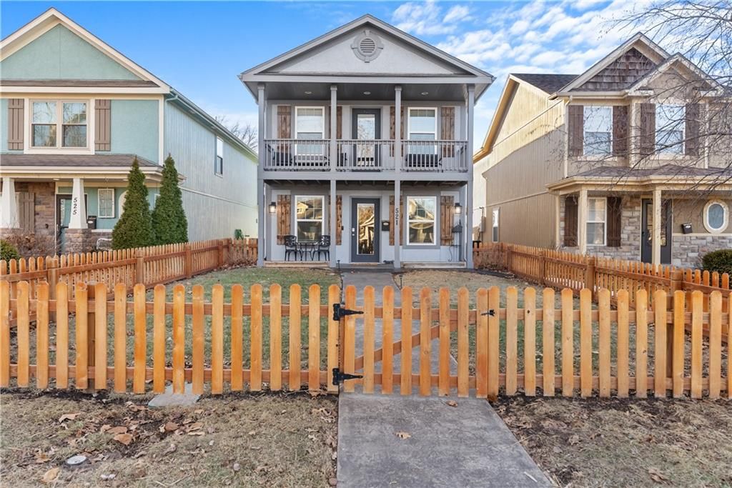 521 SW 15th Street, Blue Springs, MO 64015