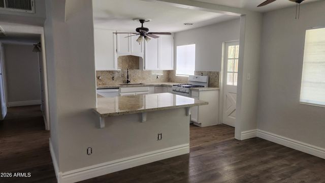 803 W LUKE Avenue, Phoenix, AZ 85013