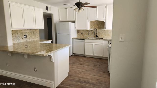 803 W LUKE Avenue, Phoenix, AZ 85013